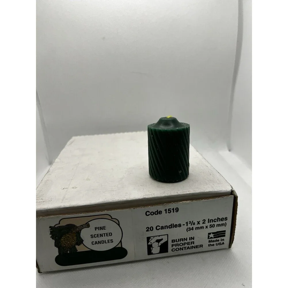 Vintage Candle Made In USA Boxed  General Wax & Co. 20 green  1 3/8 x 2